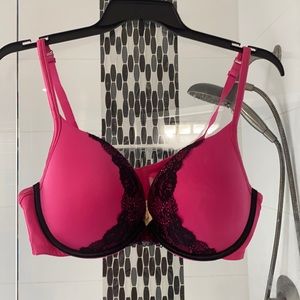 Beautiful Cacique Bra 42 D